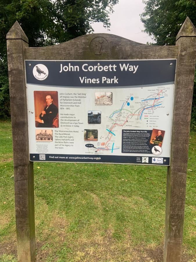 Enjoy Your Stay At Chorley Road Droitwich Exteriör bild
