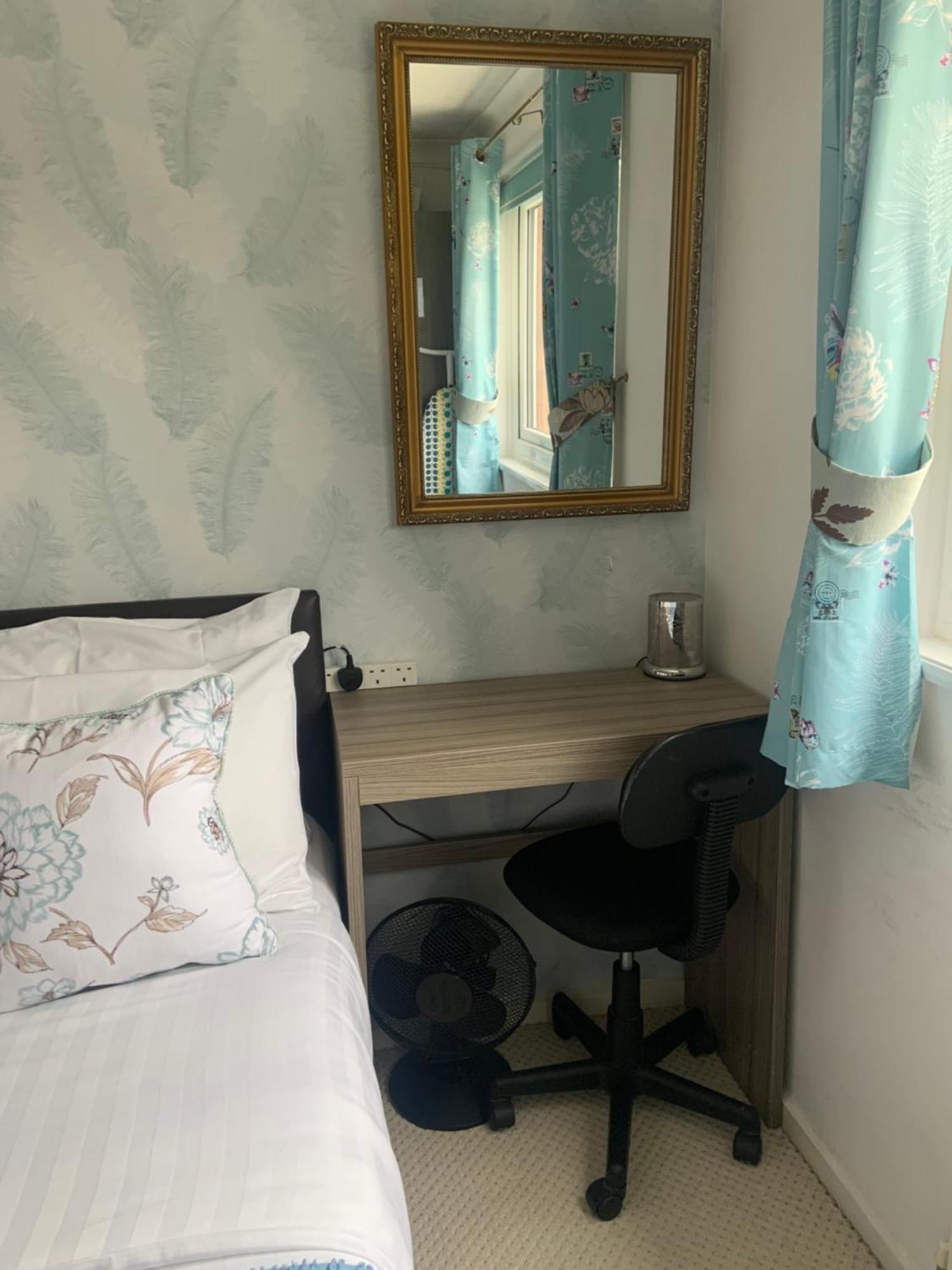 Enjoy Your Stay At Chorley Road Droitwich Rum bild