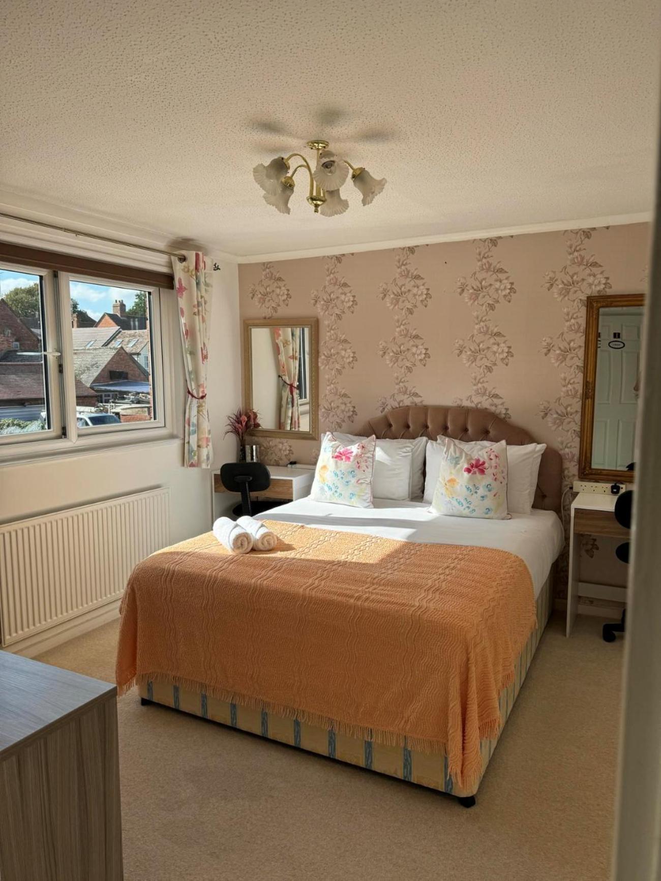 Enjoy Your Stay At Chorley Road Droitwich Exteriör bild